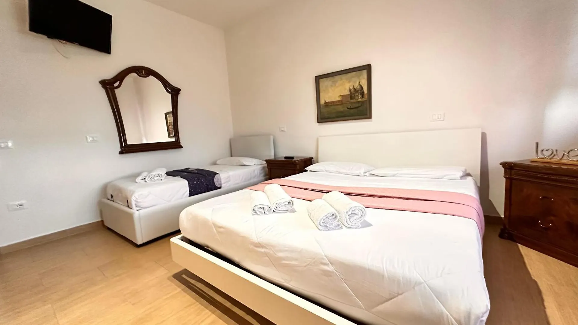 Casa Luna Mestre Italia